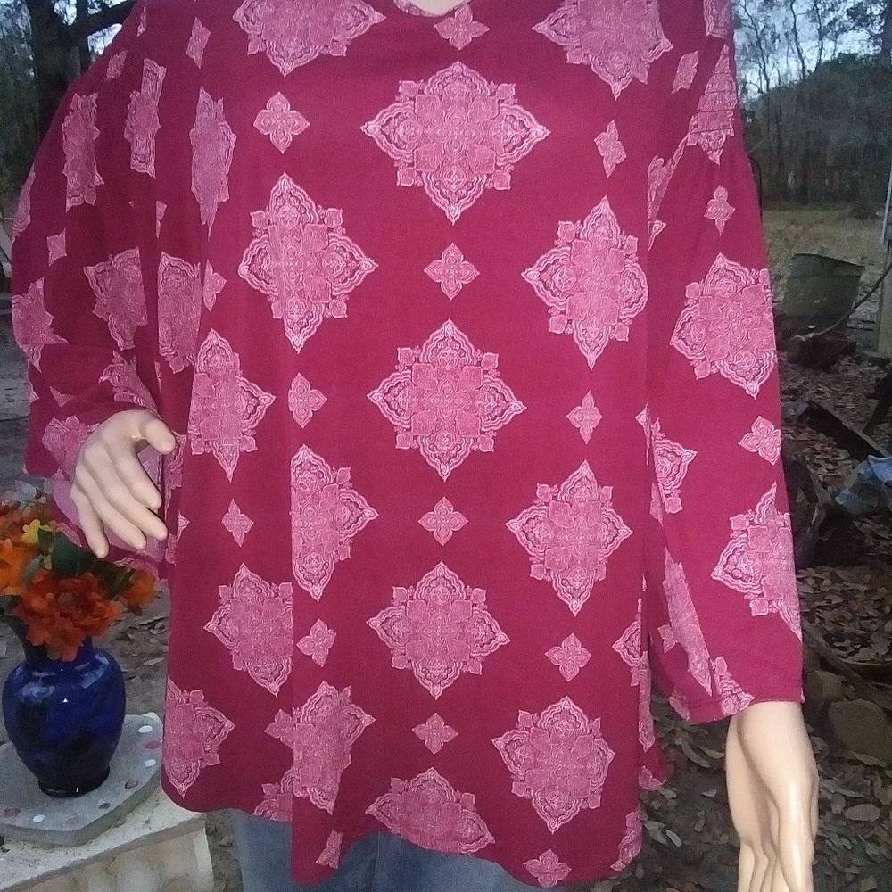 NWOT "Evri" plus size designer blouse